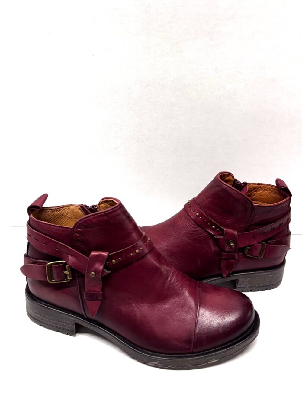 MIZ MOOZ LEATHER BUCKLE BOOTIE SIDE ZIP BURGUNDY 37EU / 7US NEW B 67